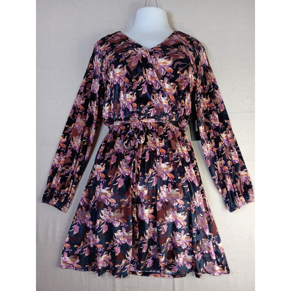 NWT Hayden Velvet Floral Dress Medium Navy Multicolor Lined Elastic Waist V-Neck